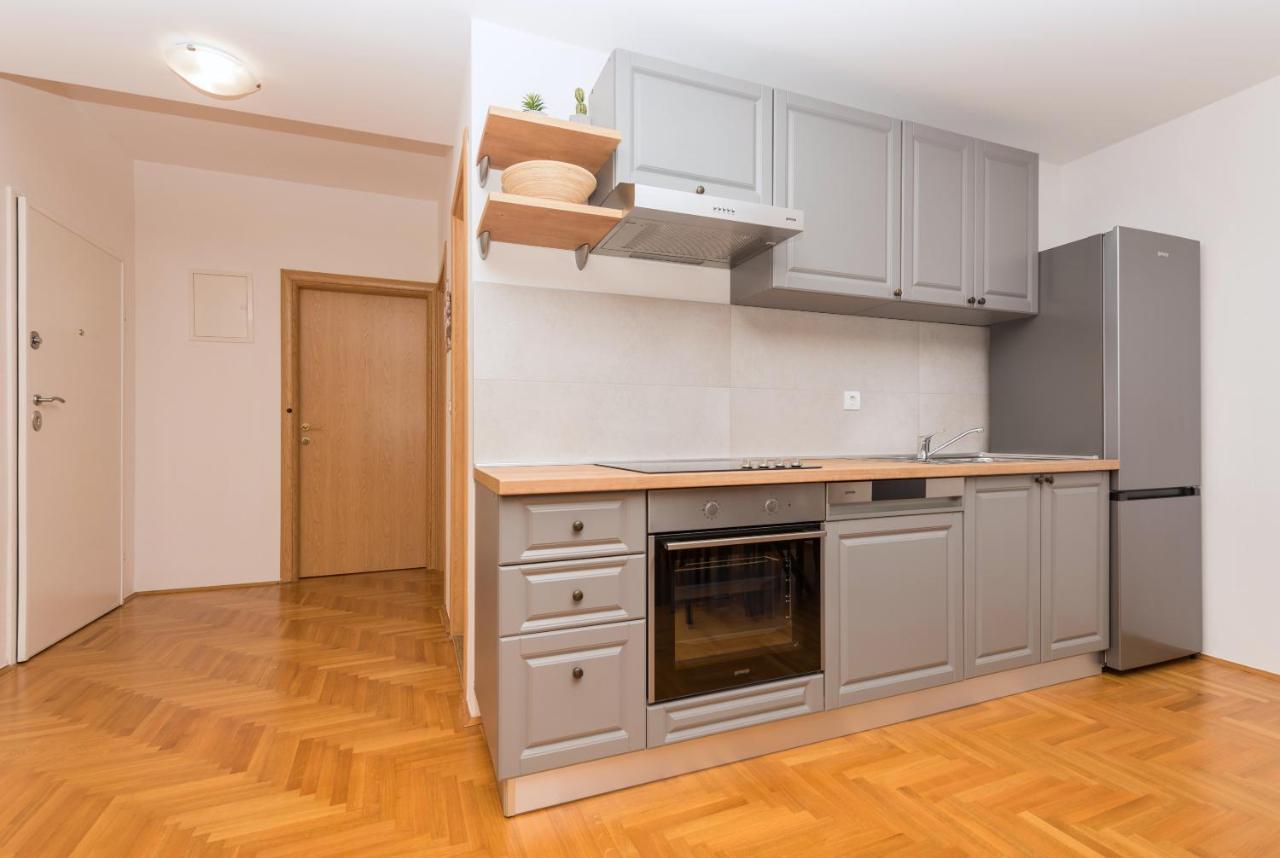 Deluxe 3 Bedroom Apartment With Sea View Baska Voda Ngoại thất bức ảnh