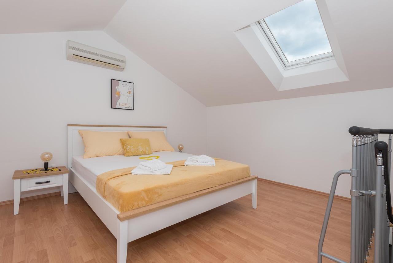 Deluxe 3 Bedroom Apartment With Sea View Baska Voda Ngoại thất bức ảnh