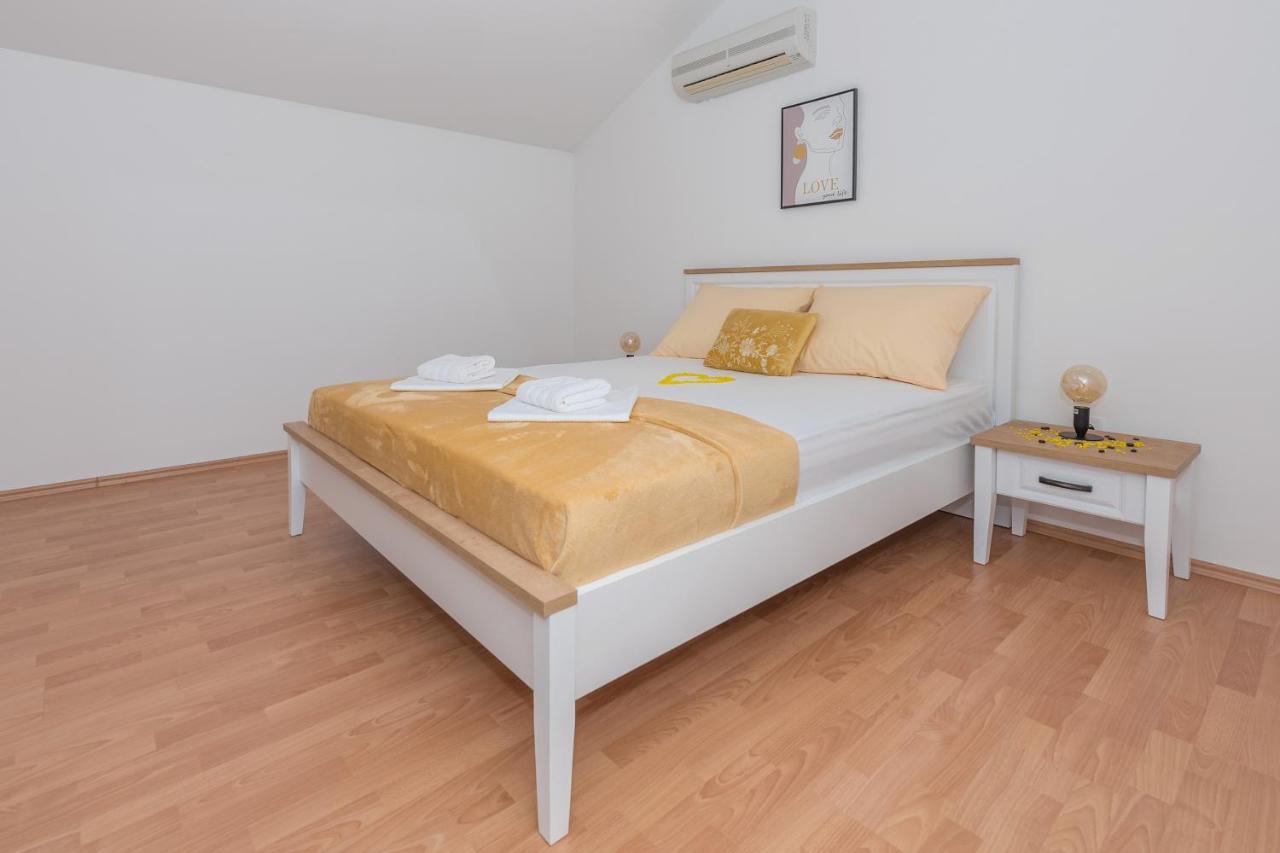 Deluxe 3 Bedroom Apartment With Sea View Baska Voda Ngoại thất bức ảnh